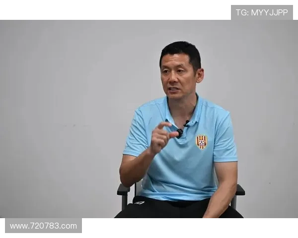 杨晨曾效力的德甲俱乐部以及所穿球衣号码详解