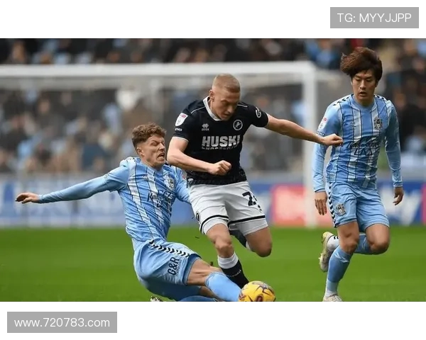新英体育聚焦英超焦点战阿森纳对决莱斯特城全景前瞻赛场风云解析