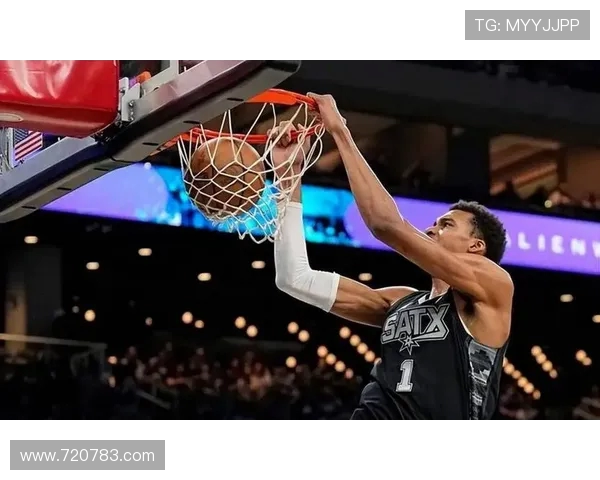 坎宁安的超级大帽震撼全场盖帽高度令人惊叹太离谱了